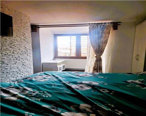 Apartament mobilat 2 camere cu pivnita in Piata Mare