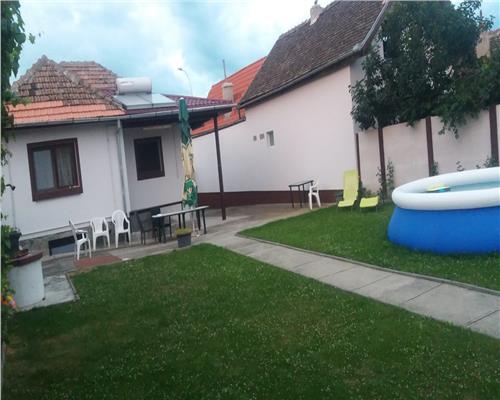 Casa individuala cu 3 camere 2 bai si 554 mp teren in Selimbar