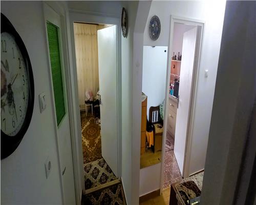 Apartament 2 camere cu balcon si pivnita zona Calea Dumbravii-CEC