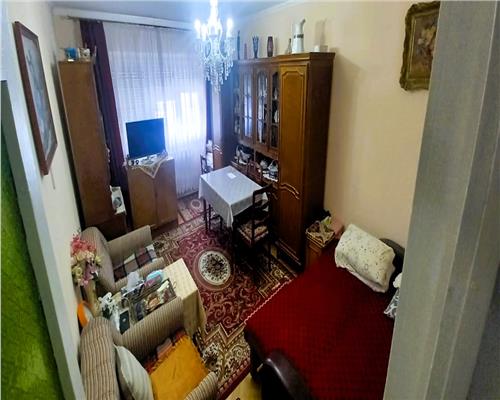Apartament 2 camere cu balcon si pivnita zona Calea Dumbravii-CEC