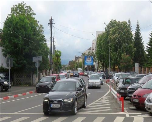 Apartament 2 camere cu balcon si pivnita zona Calea Dumbravii-CEC