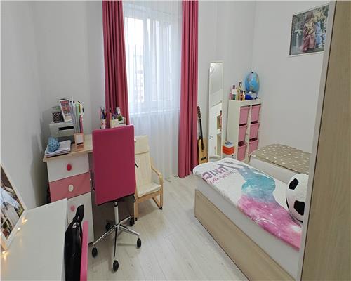 Apartament cu 3 camere balcon si loc de parcare in Kogalniceanu