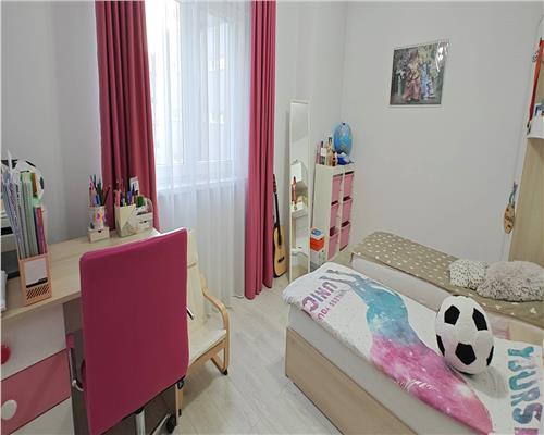Apartament cu 3 camere balcon si loc de parcare in Kogalniceanu