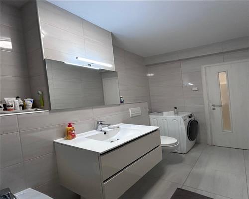 Apartament cu 3 camere balcon si loc de parcare in Kogalniceanu