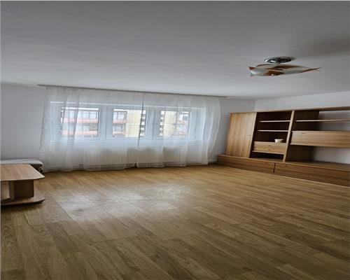 Apartament 2 camere central etaj 3