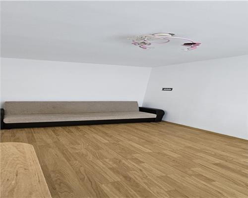 Apartament 2 camere central etaj 3