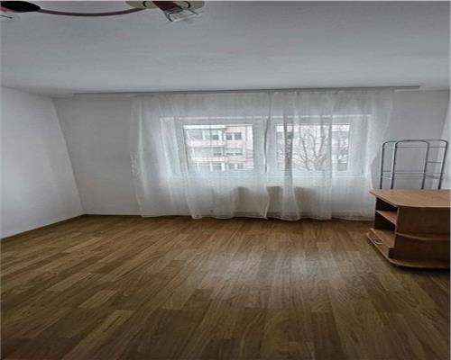 Apartament 2 camere central etaj 3
