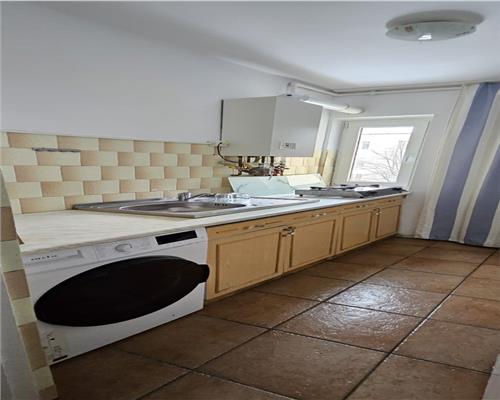 Apartament 2 camere central etaj 3