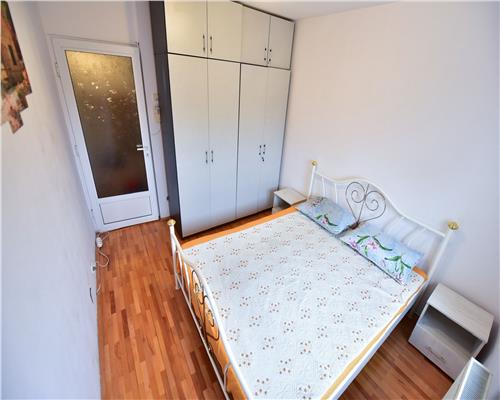 Apartament 3 camere 70 mp  Turnisor et 3  cu balcon 7 mp si pivnita de 16 mp