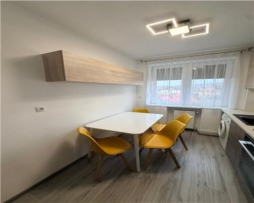 Apartament 2 camere complet renovat si mobilat