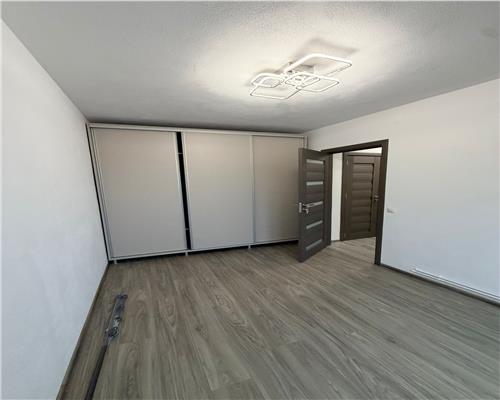 Apartament 2 camere complet renovat si mobilat