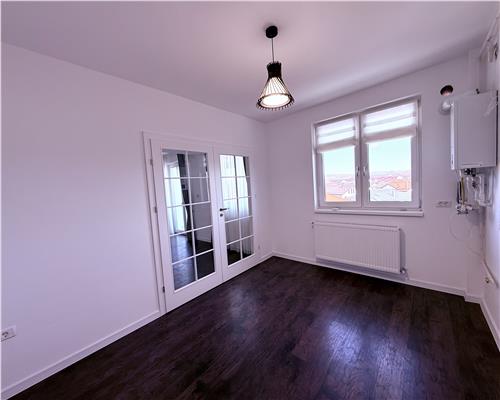 Apartament la cheie 155 mpu 3 camere 3 bai 2 parcari pe Octavian Goga