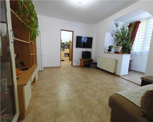 Apartament 2 camere zona Cedonia