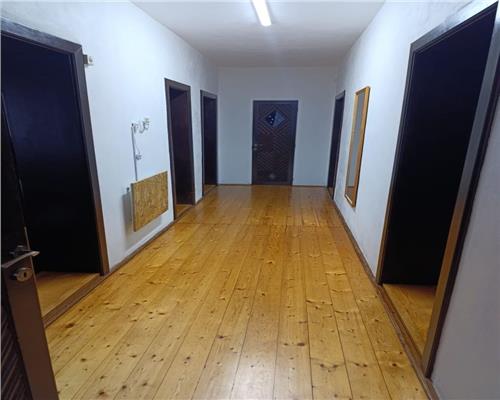 Apartament 3 camere in Cisnadie 100 mp utili si curte