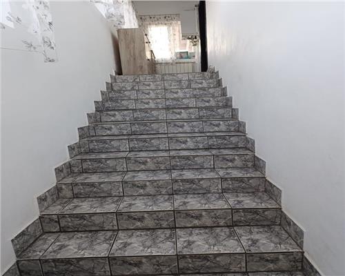 Apartament 3 camere in Cisnadie 100 mp utili si curte