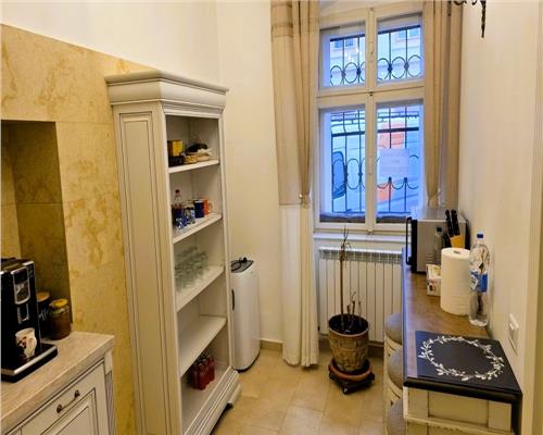 Spatiu birou Ultracentral 68 mpu