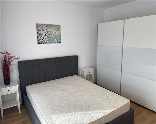 Apartament modern 3 camere balcon si loc parcare pe Doamna Stanca