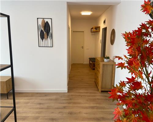 Apartament modern 3 camere balcon si loc parcare pe Doamna Stanca