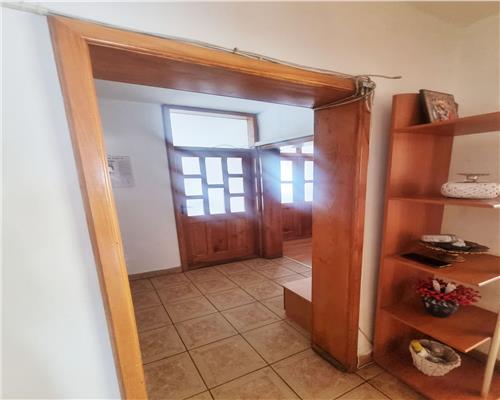 Apartament 3 camere 2 bai cu balcon in zona Terezian