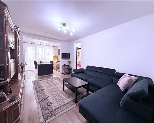 Apartament complet utilat 3 camere balcon parcare zona Mandra