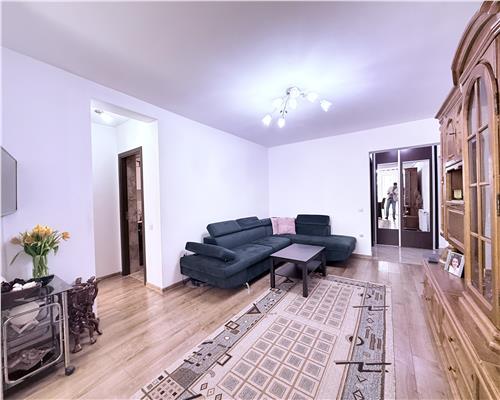 Apartament complet utilat 3 camere balcon parcare zona Mandra