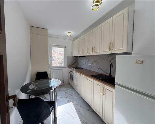 Apartament 4 camere 2 balcoane 2 bai Valea Aurie