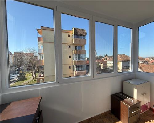 Apartament 4 camere 2 balcoane 2 bai Valea Aurie