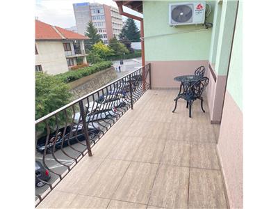 Studio de lux 40 mp cu balcon in zona Centrala