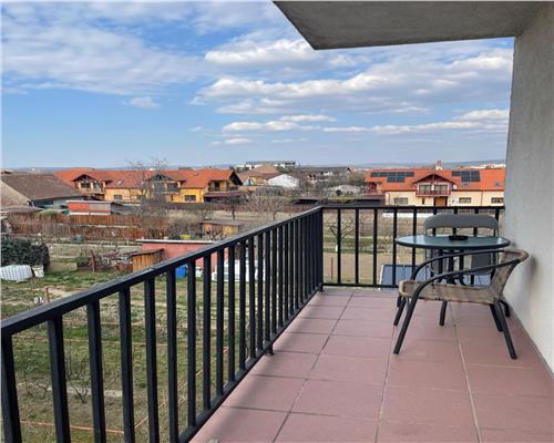 Apartament spatios cu 3 camere 2 balcoane si parcare Calea Turnisorului