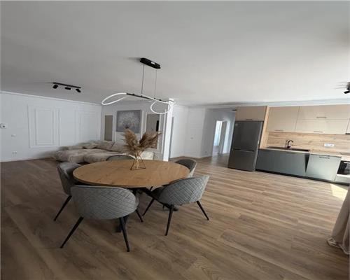 Apartament 3 camere etaj 1 cu 2 bai si 2 balcoane