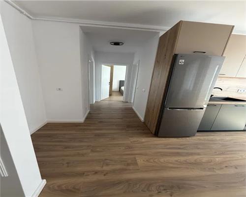 Apartament 3 camere etaj 1 cu 2 bai si 2 balcoane