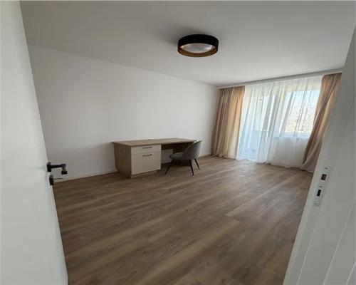 Apartament 3 camere etaj 1 cu 2 bai si 2 balcoane